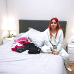 ¡Nena de 18 años ha decidido hacer un porno follando a su propio amigo!